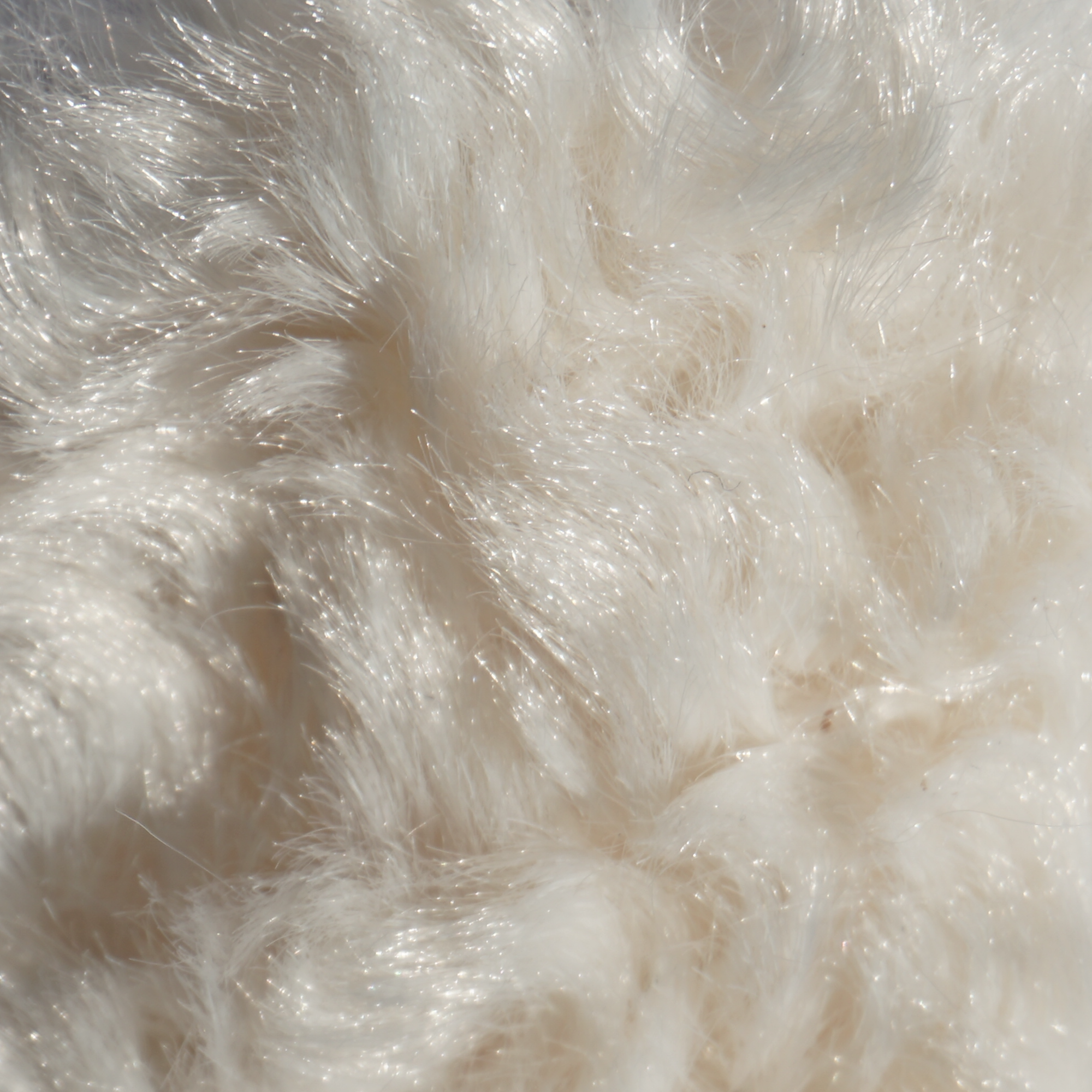 Faux Shearling in Creme – Plush, vegan-friendly shearling alternative in creamy off-white, hypoallergenic and low-shed for stylish, durable upholstery