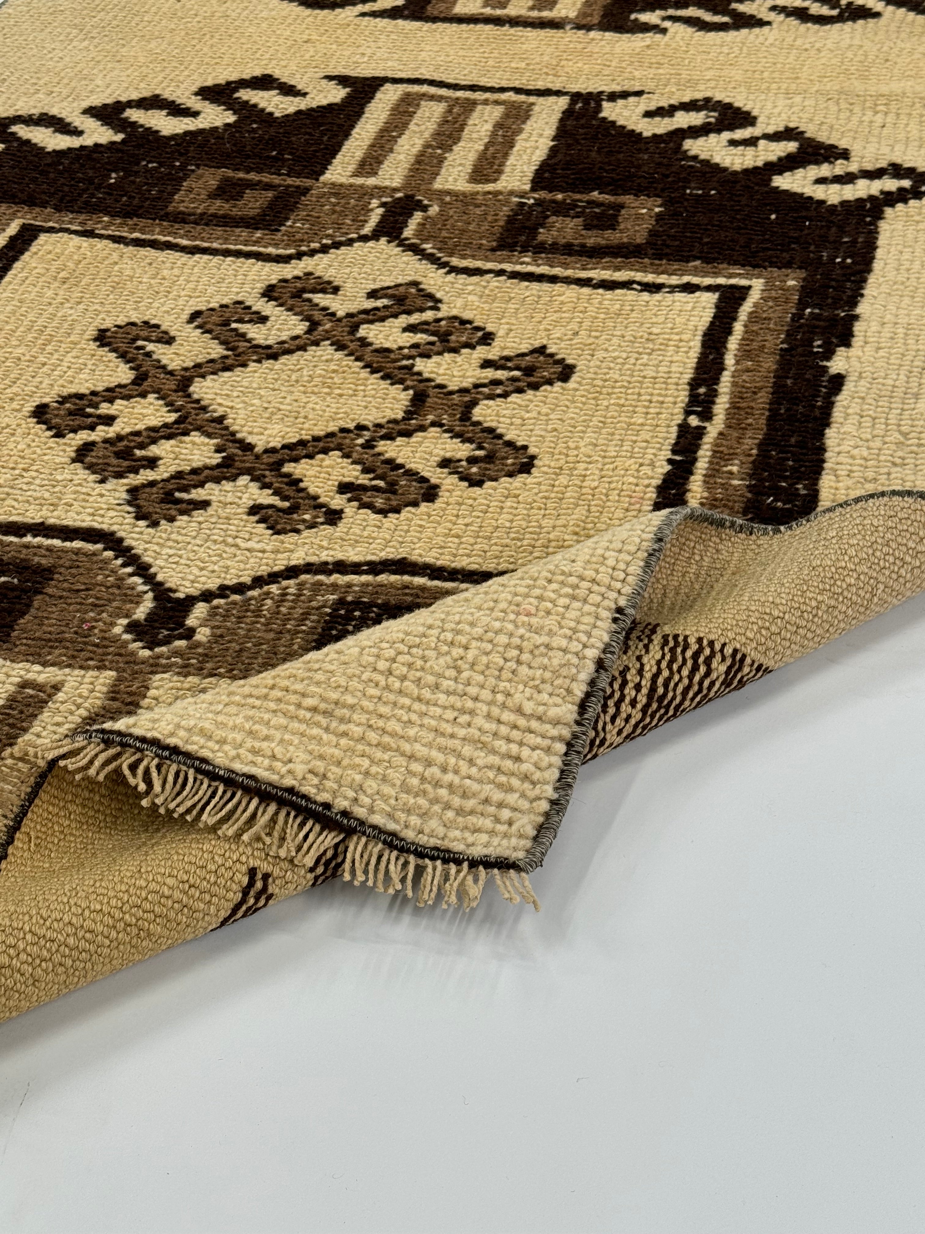 Antique Turkish rugs with rich history and craftsmanship – eco-friendly by Home on Center