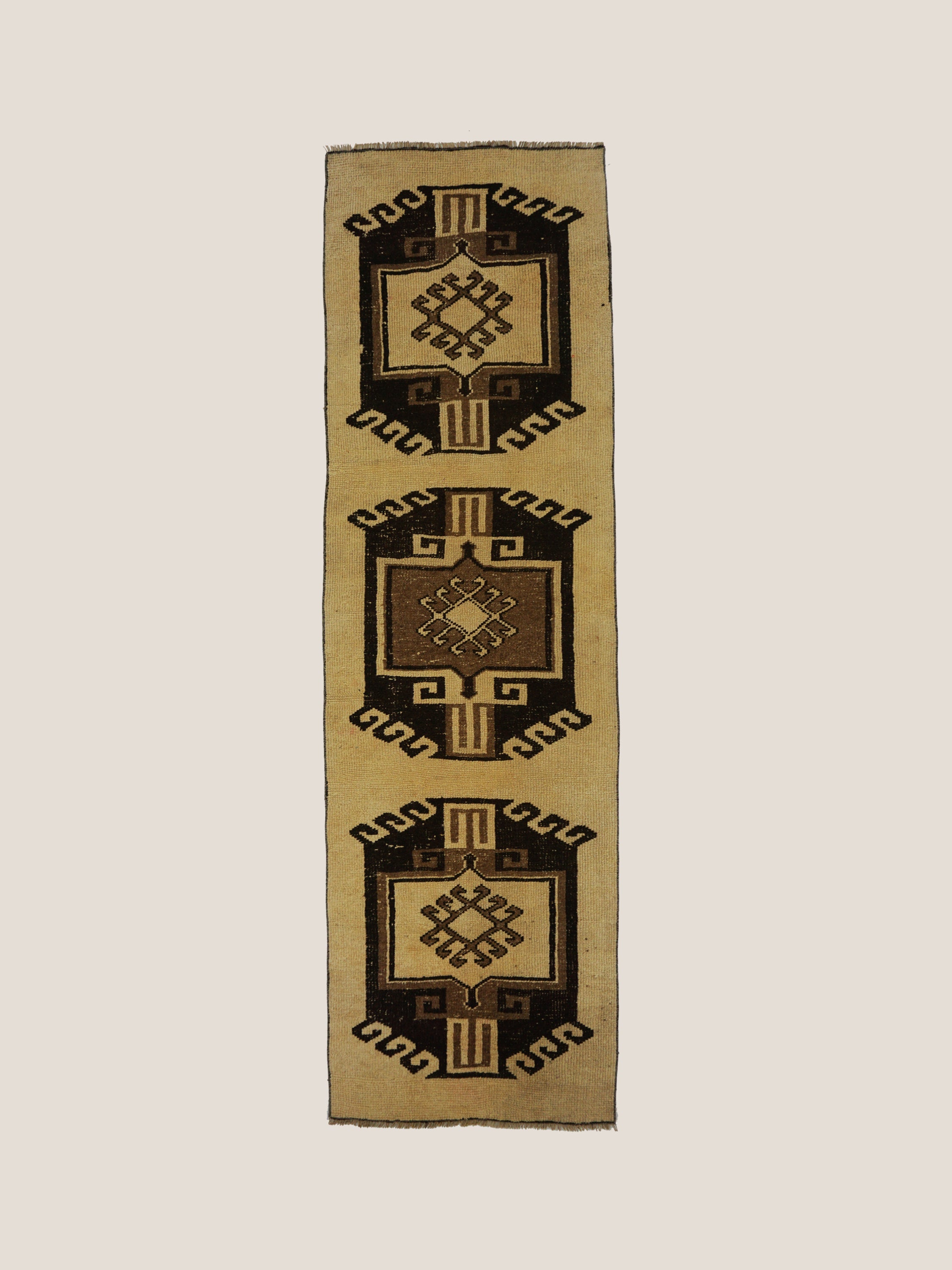 Antique Turkish rugs with rich history and craftsmanship – eco-friendly by Home on Center